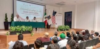 Fortalecen identidad binacional de la niñez migrante con entrega de actas de Doble Nacionalidad