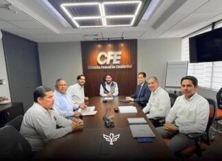 Alcalde Carlos Peña Ortiz, sostuvo una importante reunión con representantes de la CFE