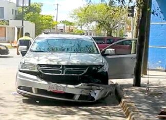 Chocan y dejan cuantiosos daños materiales en Las Fuentes