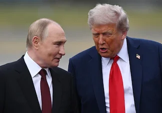Cumbre Trump-Putin en Alaska arrancó con una misteriosa plática en la limusina presidencial; esto pasó