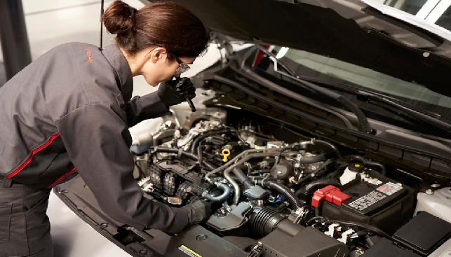 Profeco manda revisar cerca de 22 mil vehículos de la Nissan por defectos de luces y tubería