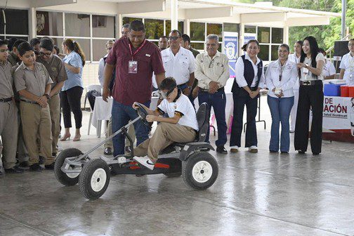 Realizan Feria de la Salud llega en Xicoténcatl