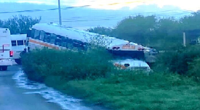 Accidentes dejan lesionados y daños materiales