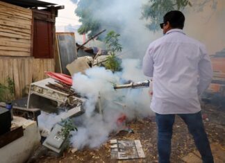Exhortan a población eliminar objetos inservibles para evitar el dengue