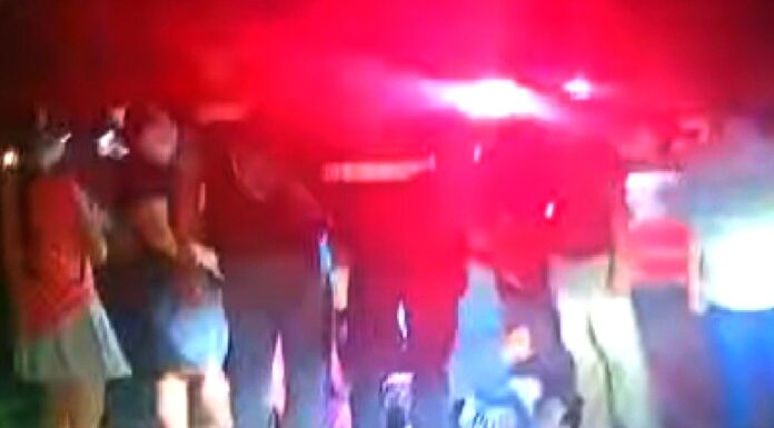 Unidad médica auxilia a victima de atropellamiento en tétrica colonia popular