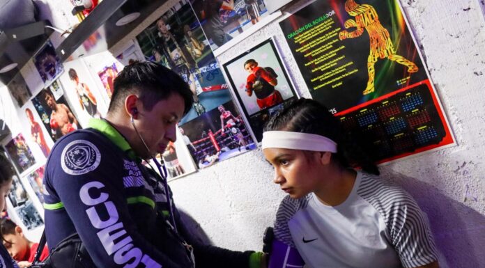 “Estamos impulsando al deporte”: Campeón nacional, Rayo Ortiz, celebró función de box amateur