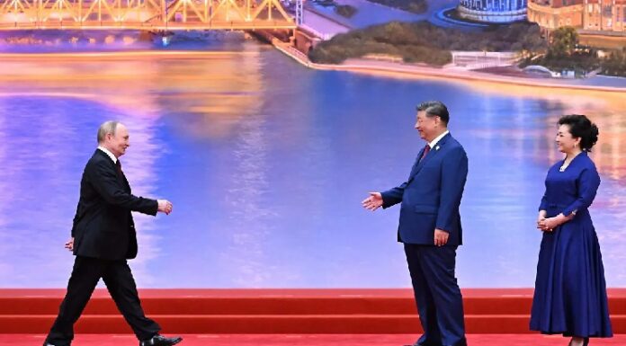 Xi Jinping, Narendra Modi y Putin cierran filas en la cumbre de la OCS entre tensiones con EU