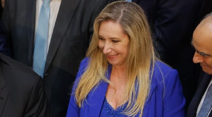 ¿Por qué Karina Milei, hermana del presidente argentino, está involucrada en un escándalo de sobornos?