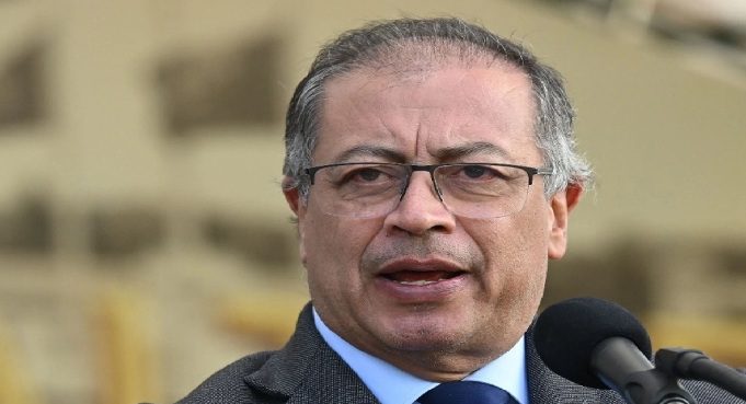 Colombia detiene compra de armas a EU por retirar certificación como aliado antidrogas