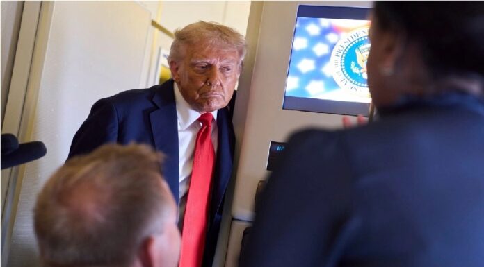 Trump va contra visas de trabajo H-1B; planea tasa de solicitud de 100 mil dólares