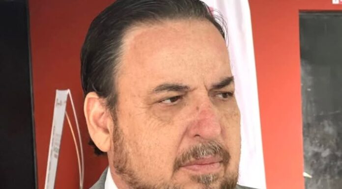 Aseguran repararán escuelas dañadas por lluvias en el sur