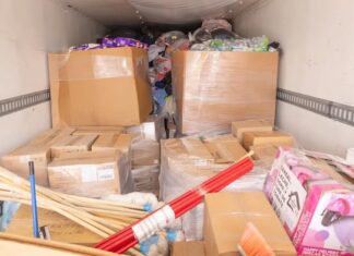 Envian 25 toneladas de víveres rumbo al estado de Veracruz