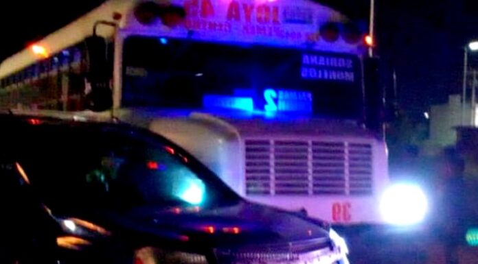 Accidente vehicular deja daños en tétrica colonia popular