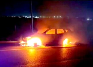 Bomberos sofocan incendio en unidad en tétrico y oscuro libramiento