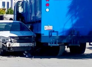 Chocan unidades y dejan cuantiosos daños materiales