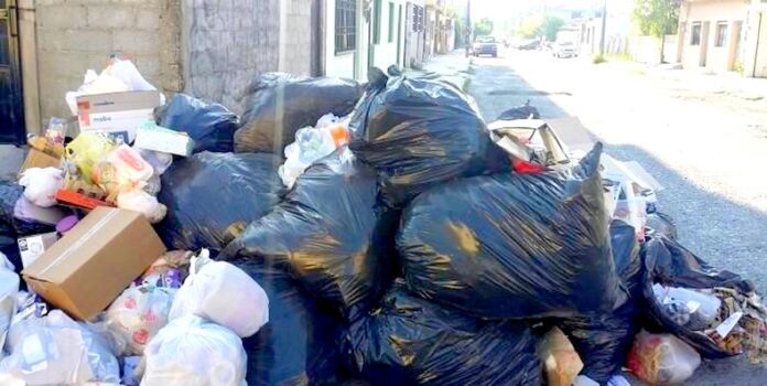 Convocan a ciudadanos a no tirar basura en las calles y cuidar el ambiente