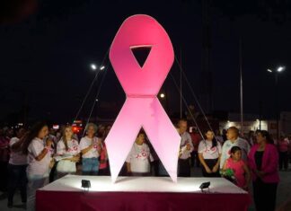 Realizan ceremonia del Encendido del Listón Rosa