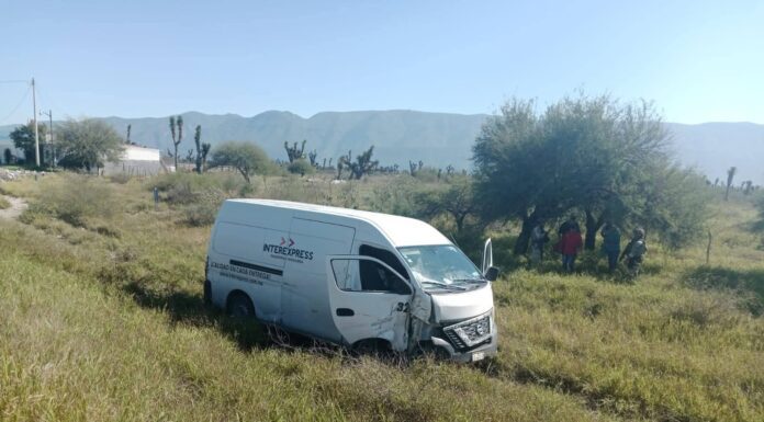 Guardia Estatal brinda seguridad perimetral a conductores involucrados en choque