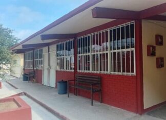 Rehabilitan ITIFE aulas y sanitarios de la escuela México 70