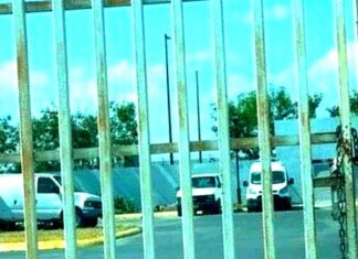 Indagan a dos personas que transportaban un cadáver en una unidad