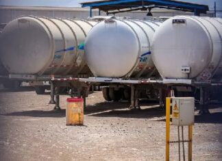 Amparan a exmando de la Marina ligado a huachicol fiscal