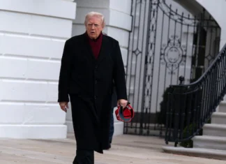 Trump va por los refugiados: Planea revisar permisos de estadía en EU de personas recibidas por Biden