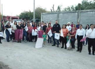 Realizan trabajos de pavimentación con carpeta asfáltica