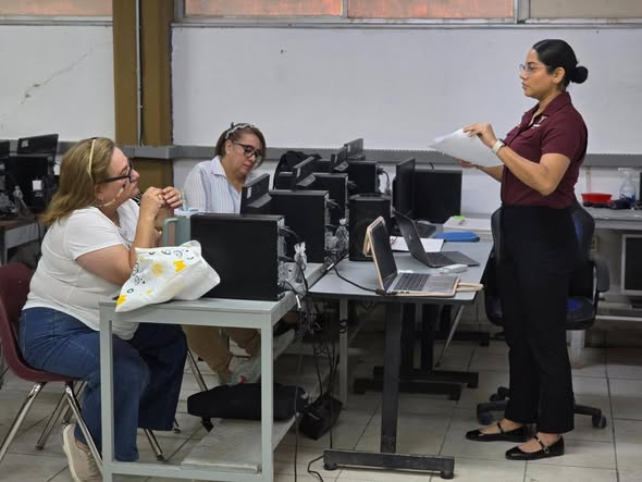 585894157_1304970344978452_190794121034868235_n