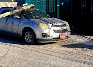 Accidente deja cuantiosos daños materiales en apartado sector de la ciudad