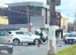 Accidente vial deja un lesionado y daños en Las Cumbres