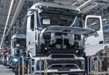 Entran en vigor aranceles de 25% en EU a camiones importados y golpea a México