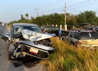Chocan en la Ribereña dejando lesionados y daños materiales