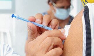 IMSS realiza campaña de vacunación