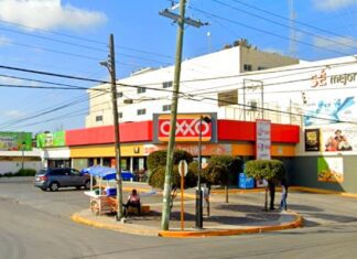 Ratero amaga con cuchillo a empleados para asaltar tienda comercial