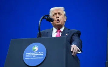 Trump pide ejecución de legisladores demócratas que llamaron a militares a desobedecer sus órdenes