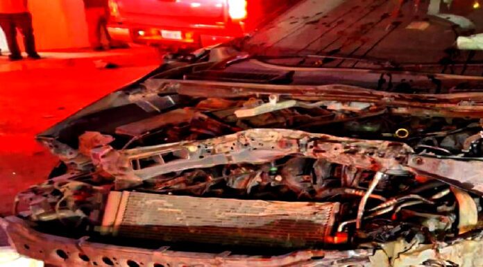 Accidente deja cuantiosos daños en unidades y lesionados