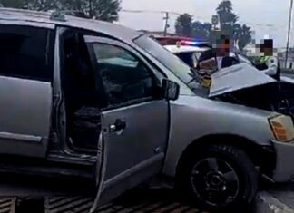 Choque deja daños materiales y obstrucción vehicular