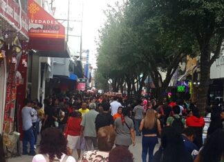 Ciudadanos aprovechan a realizar sus compas pre-navideñas