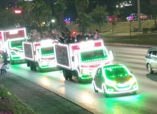 Miles de ciudadanos disfrutaron el tradicional desfile navideño Reynosa 2025