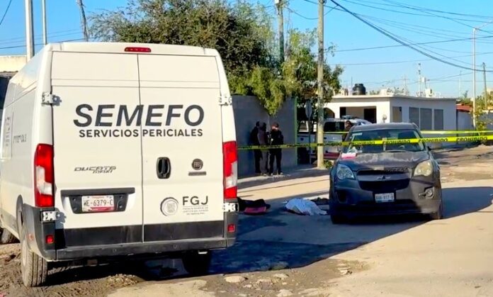 Muere persona en la vía pública al parecer fue atropellado por una unidad