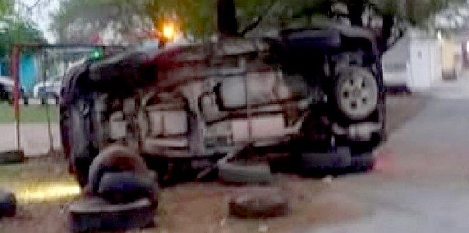 Vuelca unidad en carretera Reynosa-Río Bravo dejando daños materiales