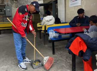 Migrantes en México regresan a albergues por falta de empleo en el norte del país