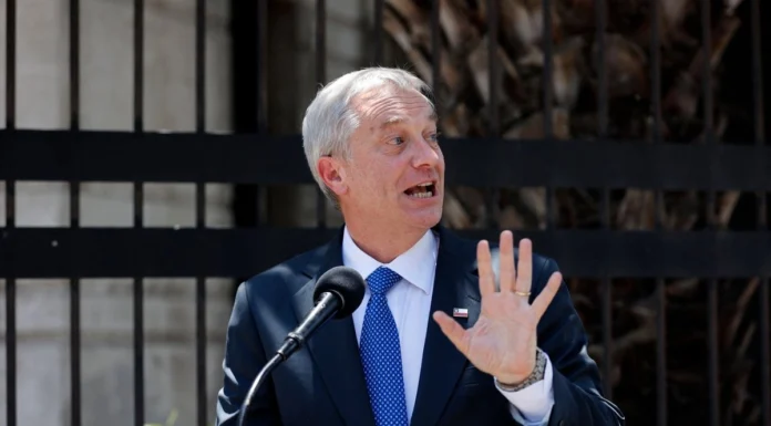 Presidente electo de Chile propone corredor humanitario para migrantes irregulares