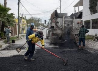 Realizan trabajos de mejoramiento vial en distintos puntos de la ciudad