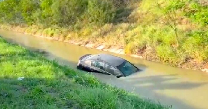 Cae unidad en dren desalinizador de aguas negras en la Ribereña (1)