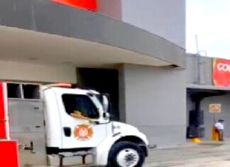 Conato de incendio en unidad deja solo daños materiales