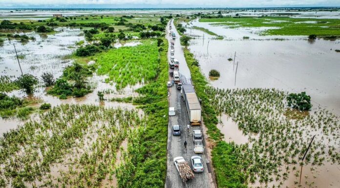 Inundaciones en Mozambique causan desplazamiento de más de 300 mil personas en una provincia