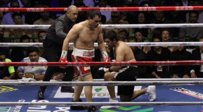 Regresó al box: Julio César Chávez Jr noquea a Ángel Julián Sacco tras acusaciones por presunto crimen organizado