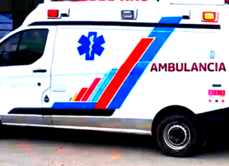 Unidad médica auxilia a persona lesionada en una vivienda