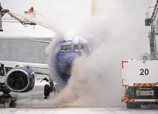 Miles de vuelos cancelados antes de tormenta invernal en EU